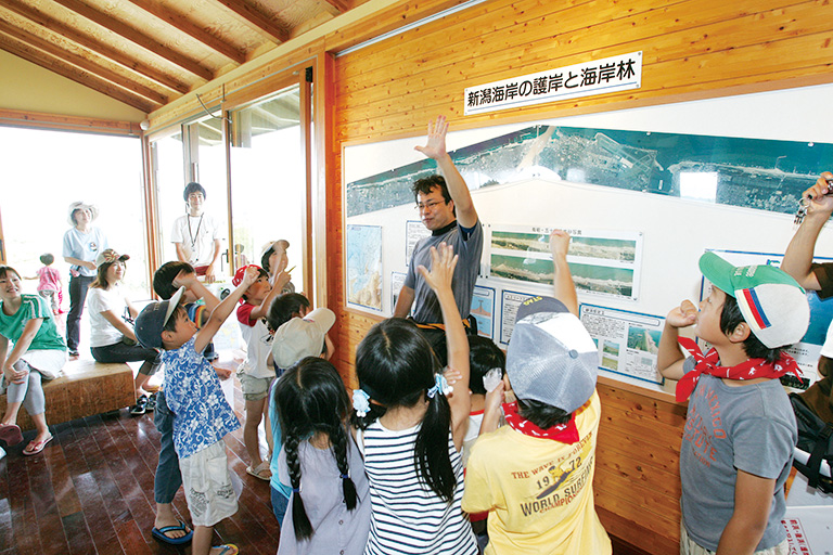 環境学習会を開催した時の様子