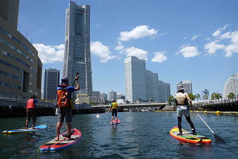 横浜・みなとみらい地区で展開されている水上アクティビティ